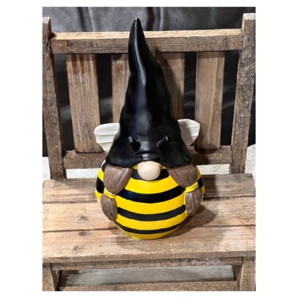 NEW Bumble Bee Gnome Decor 🐝 - Picture 7 of 8
